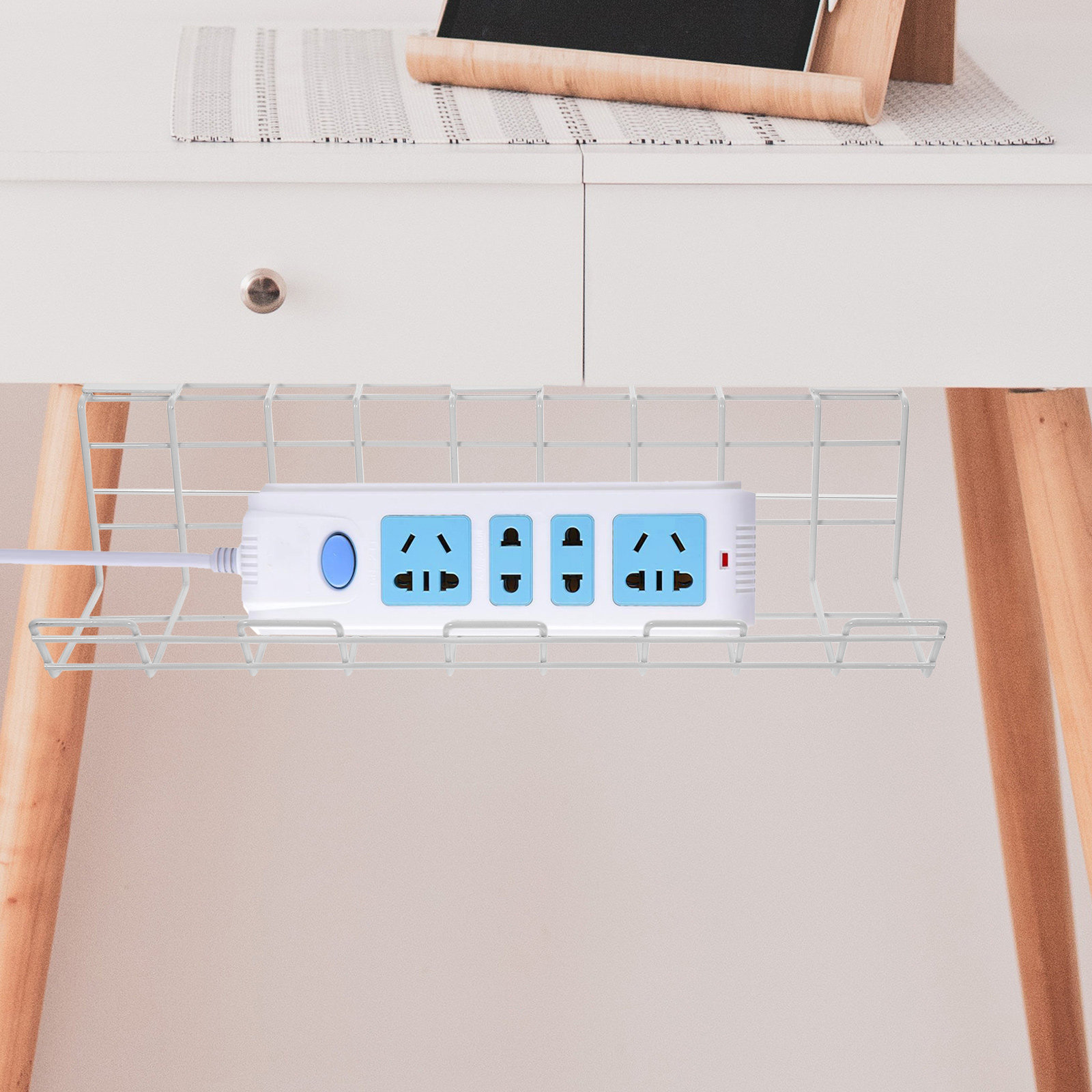 Power Strip Desk - ชั้นวางจัดระเบียบสายเคเบิลใต้โต๊ะ 2 ชิ้น ชั้นวางจัดการสายไฟแบบพรีเมียมสำหรับปลั๊กป้องกันไฟกระชาก ปลั๊กพ่วง และสายไฟบนโต๊ะ